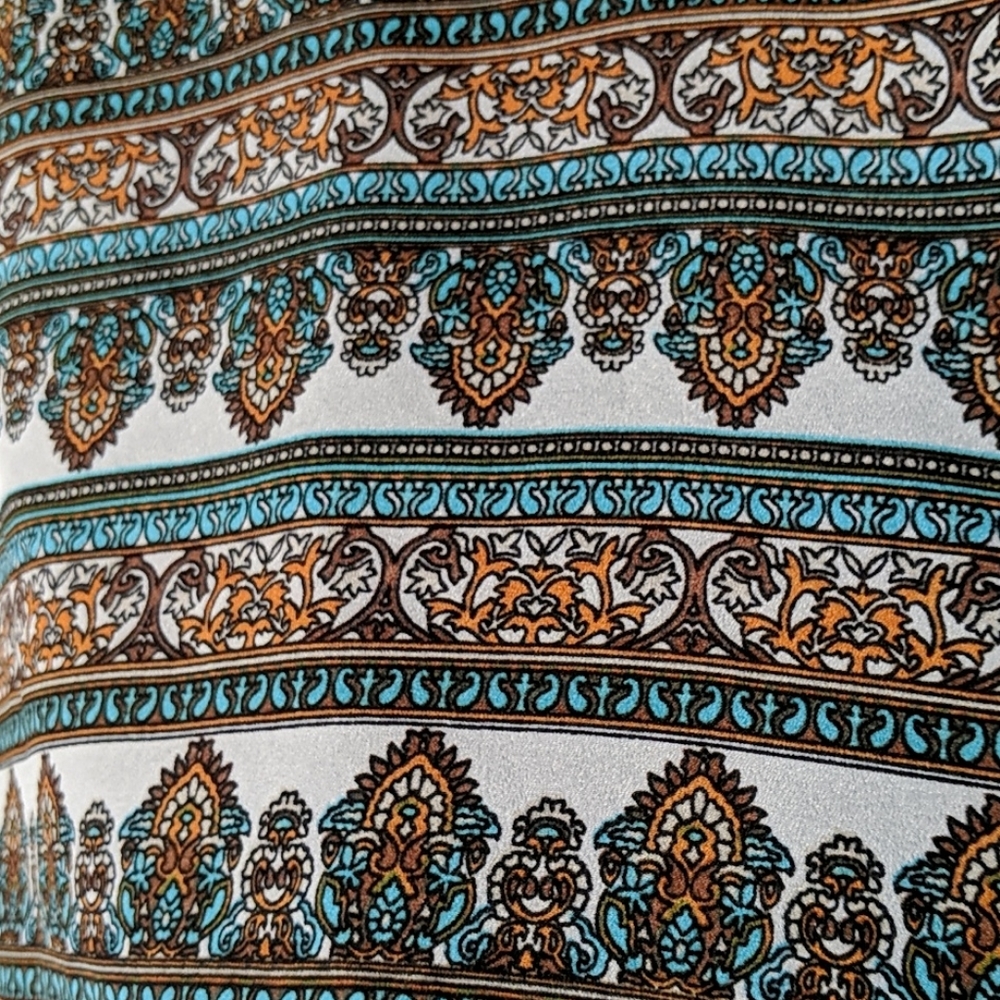 Flowy Patterned Dress - Picture 2 of 2